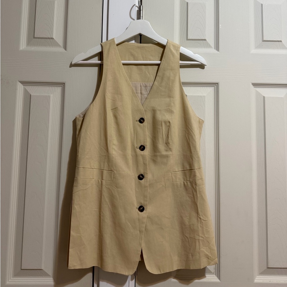 Commense Cream Vest